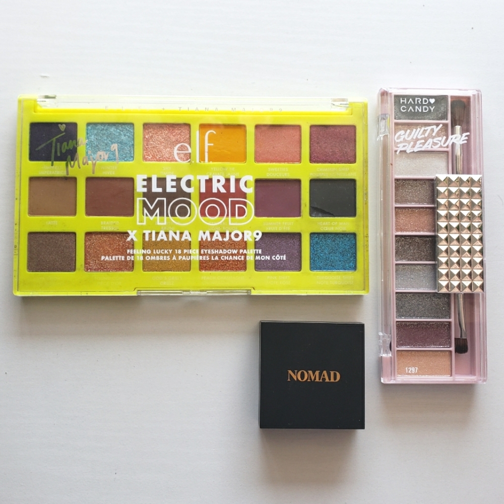 3 eyeshadow palettes 🎨 New/never used. Pet free home and smoke free home 🏡